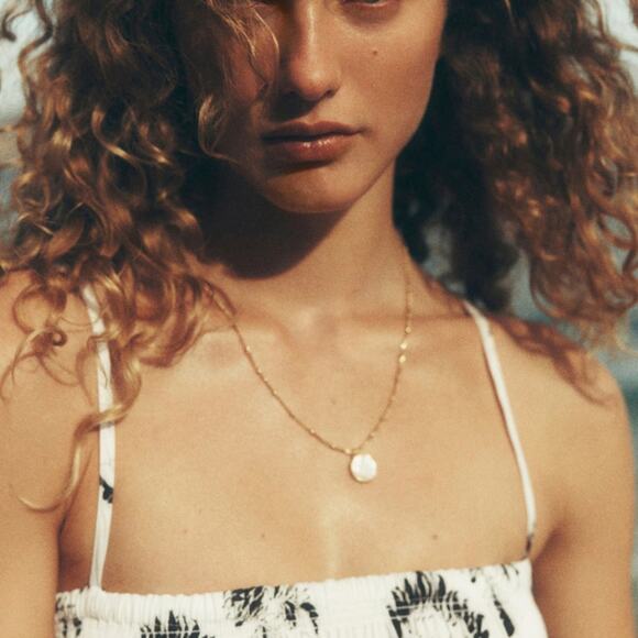 Madewell Mother of Pearl Dainty Layered Necklace Set 3-Pack Vintage Gold NWT - Picture 4 of 12